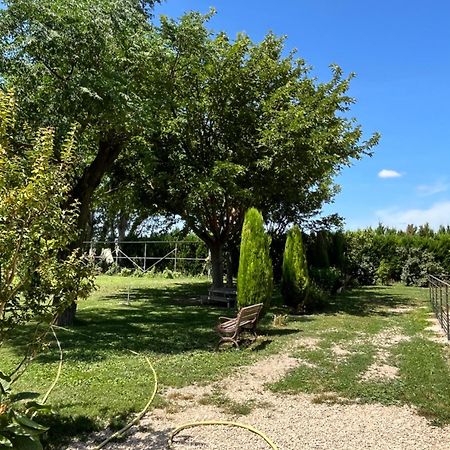 ペルヌ・レ・フォンテーヌLa Provence Avec Piscine Privative En Campagneアパートメント エクステリア 写真